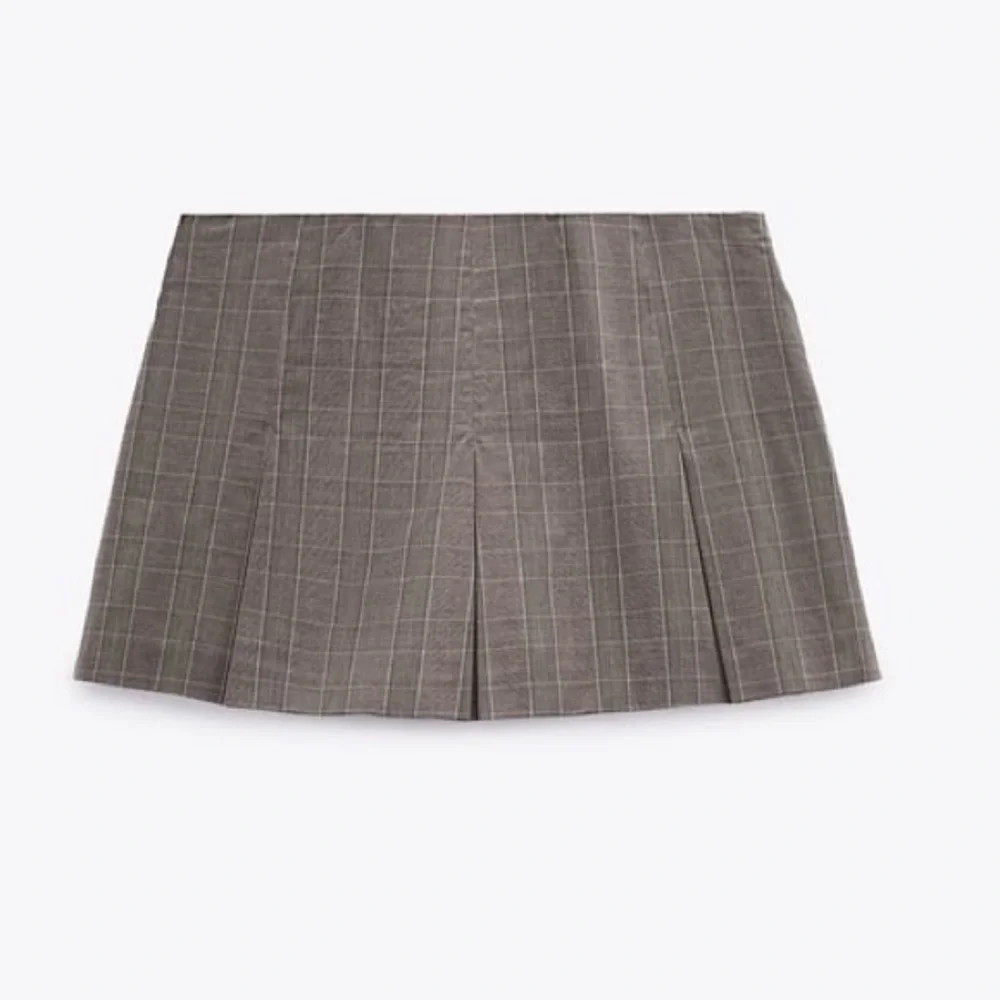 ZARA BOX PLEAT‎ SKORTS